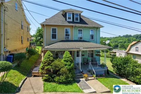 56 17th St, Easton, PA 18042