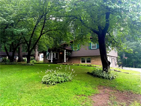 3360 Woodlea Rd, Orefield, PA 18069