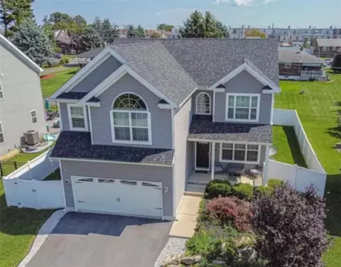 121 Oakwood, Fullerton, PA 18052