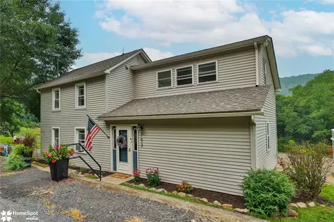 753 Lower Cherry Valley Rd, Stroudsburg, PA 18360