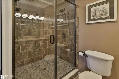 Bath - 320 High St, Hellertown, PA 18055 photo 3 of 5