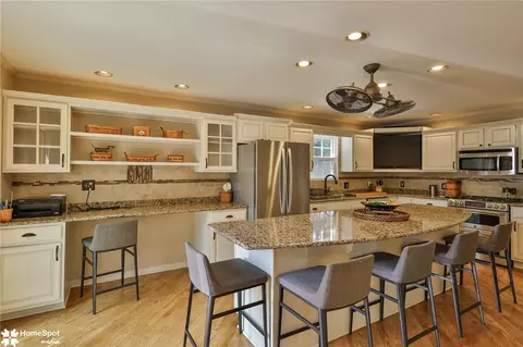 Kitchen - 320 High St, Hellertown, PA 18055 photo 1 of 4