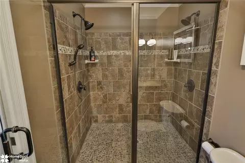 Bath - 320 High St, Hellertown, PA 18055 photo 4 of 5