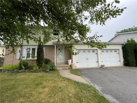 1320 Dalehurst Dr, Bethlehem, PA 18018