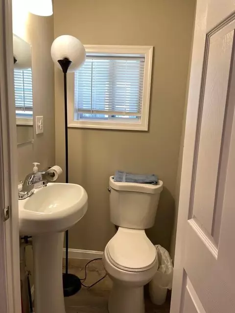 Bath - 57 E Garrison St, Bethlehem, PA 18018 photo 2 of 7
