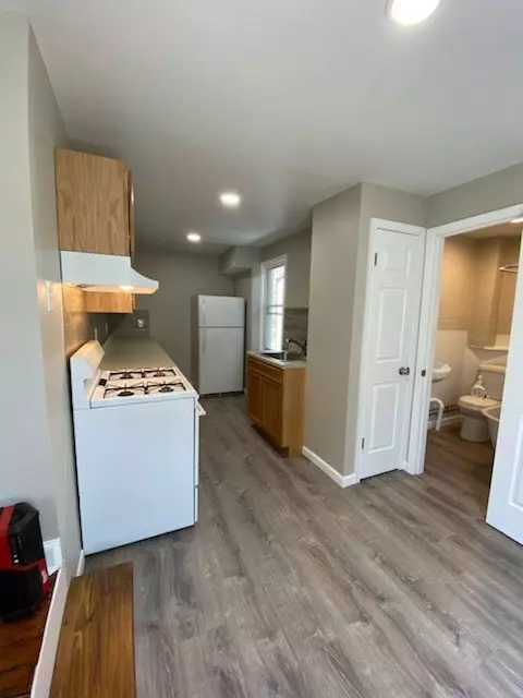 Kitchen - 57 E Garrison St, Bethlehem, PA 18018 photo 7 of 8