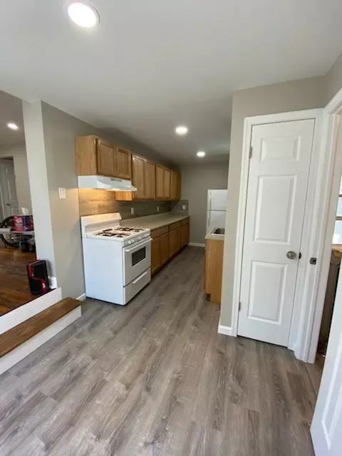 Kitchen - 57 E Garrison St, Bethlehem, PA 18018 photo 8 of 8
