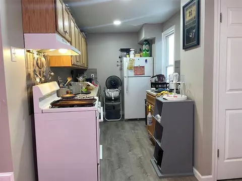 Kitchen - 57 E Garrison St, Bethlehem, PA 18018 photo 6 of 8