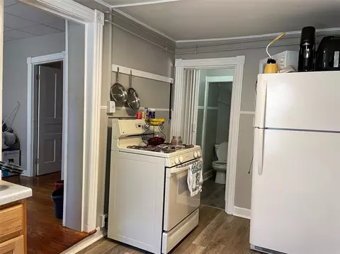 Entry Way - 57 E Garrison St, Bethlehem, PA 18018 photo 2 of 7