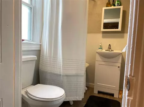 Bath - 57 E Garrison St, Bethlehem, PA 18018 photo 1 of 7