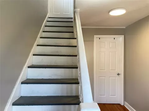 Entry Way - 57 E Garrison St, Bethlehem, PA 18018 photo 4 of 7