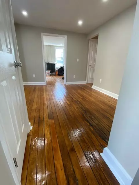 Entry Way - 57 E Garrison St, Bethlehem, PA 18018 photo 6 of 7