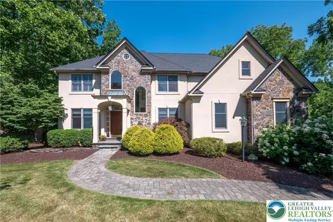 4807 Leeds Ct, Center Valley, PA 18034