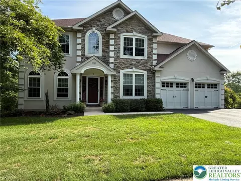 3209 Olympic Dr, Emmaus, PA 18049