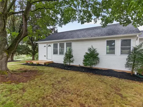3741 Weidasville Rd, Schnecksville, PA 18078