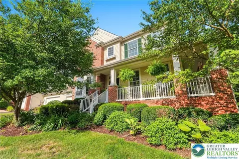 2445 Napa Dr, Easton, PA 18040