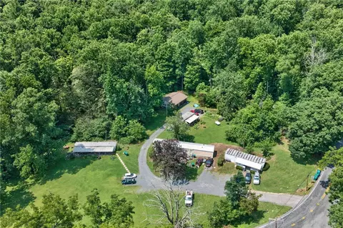 261 Schipps Ln, Mount Bethel, PA 18343
