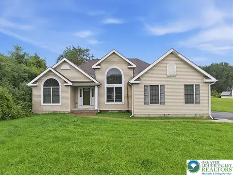 86 E Northpark Dr, East Stroudsburg, PA 18302