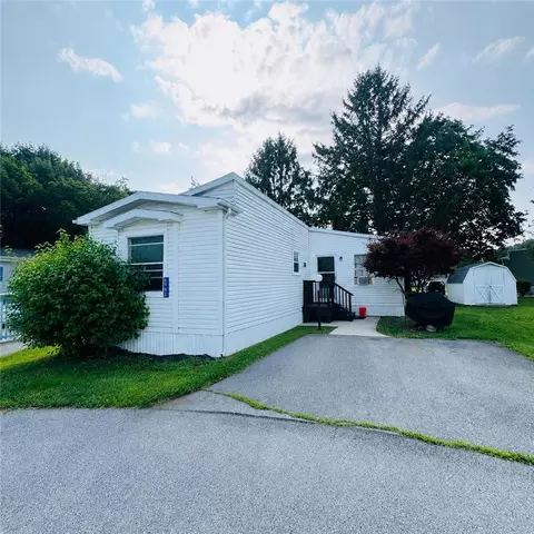 8982 Breinig Run Cir, Breinigsville, PA 18031
