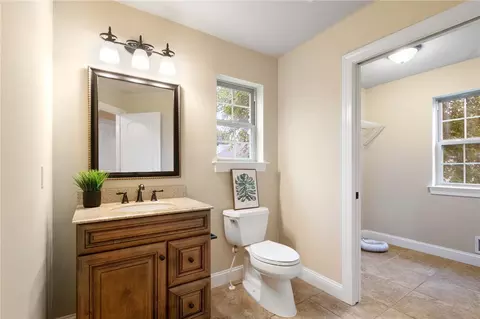 Entry Way - 355 Adrain St, Emmaus, PA 18049 photo 4 of 4