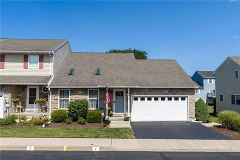 15 Monmouth Ct, Easton, PA 18040