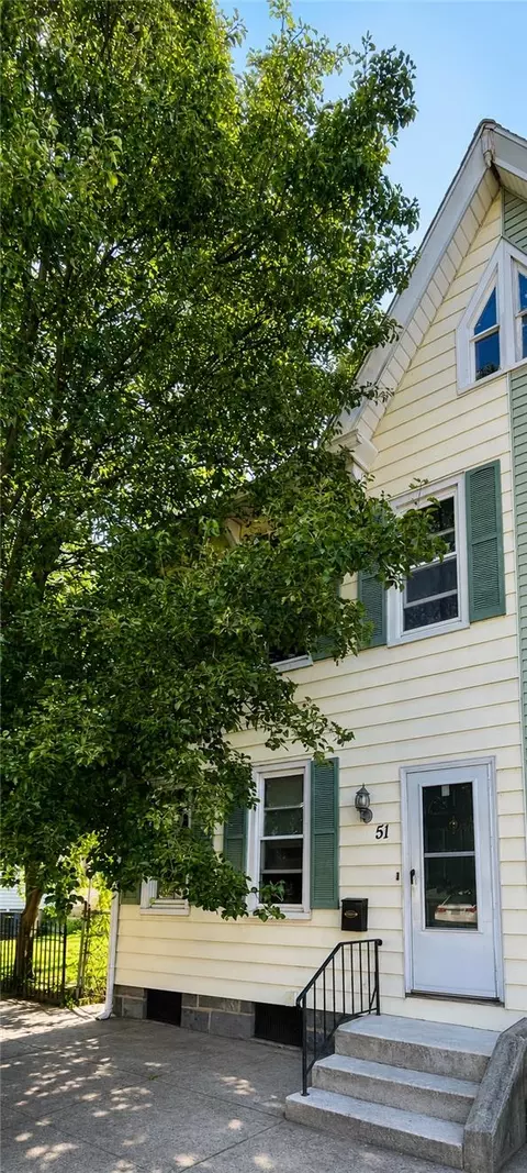 51 S 9th St, Easton, PA 18042