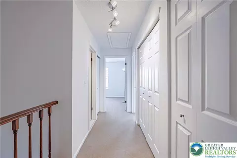 Entry Way - 1981 Willings Ln, Hellertown, PA 18055 photo 2 of 3