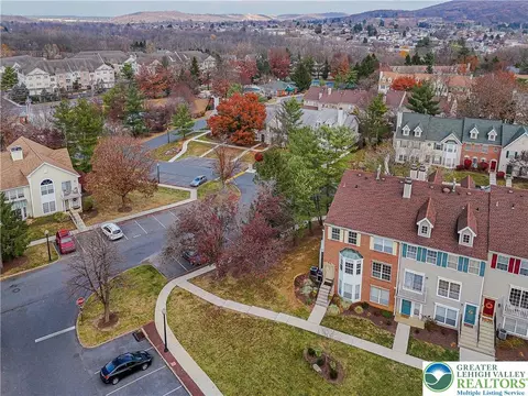 View/Area - 1981 Willings Ln, Hellertown, PA 18055 photo 2 of 5