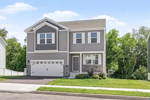 321 Knollwood Dr, Easton, PA 18040