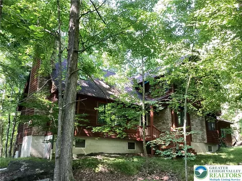 179 Shawnee Valley Dr, East Stroudsburg, PA 18302