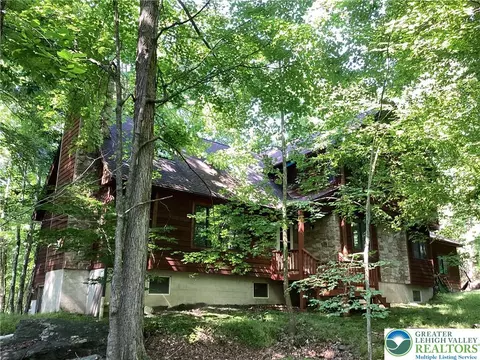 179 Shawnee Valley Dr, East Stroudsburg, PA 18302