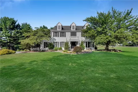 8348 Pheasant Run, Fogelsville, PA 18051