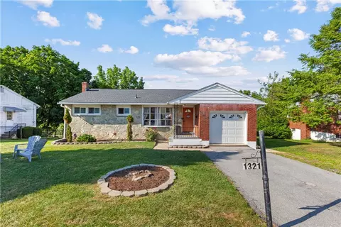 1321 Saint John St, Allentown, PA 18103