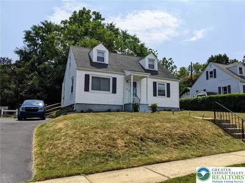 2844 Elm Ct, Allentown, PA 18103