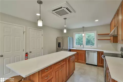 Kitchen - 919 Point Phillips Rd, Bath, PA 18014 photo 5 of 6