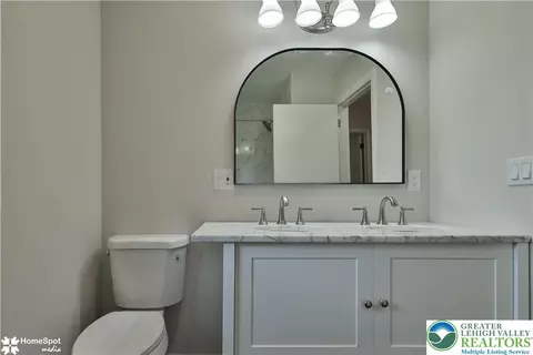 Bath - 919 Point Phillips Rd, Bath, PA 18014 photo 6 of 7