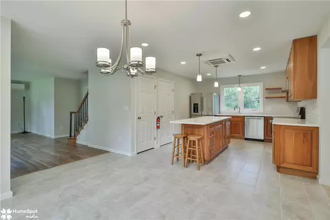 Kitchen - 919 Point Phillips Rd, Bath, PA 18014 photo 2 of 6