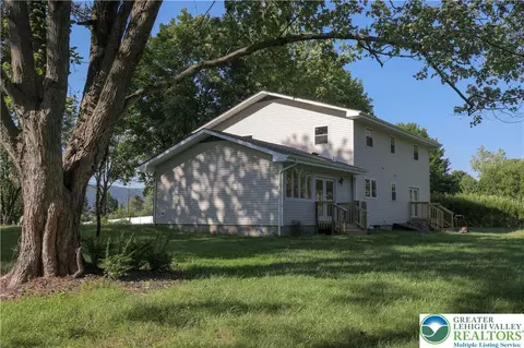 Exterior - 919 Point Phillips Rd, Bath, PA 18014 photo 10 of 11