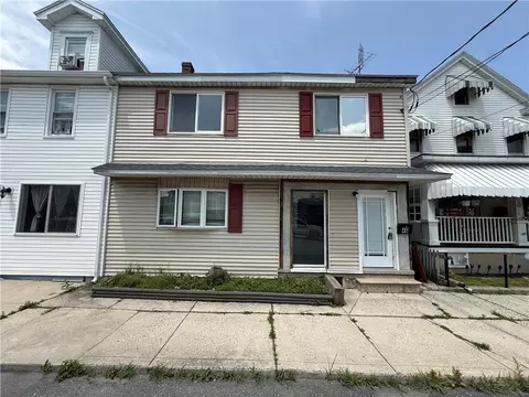 46 E Hazard St, Summit Hill, PA 18250