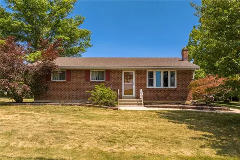 10144 Dietrich Rd, Breinigsville, PA 18031