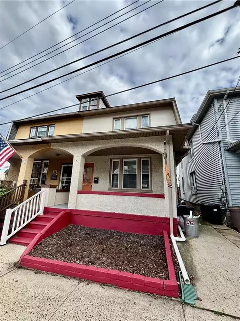 2404 Victor St, Easton, PA 18042
