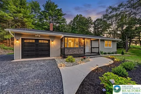 70 Black Bear Cir, Kunkletown, PA 18058