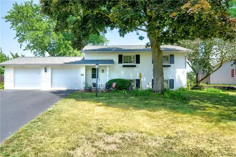 4487 Glasgow St, Center Valley, PA 18034