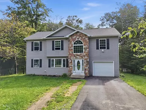 123 Chelsea Cir, Coolbaugh Twp, PA 18466