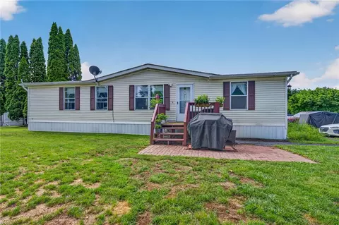 Exterior - 273 Pine Cone Ct, Bath, PA 18014 photo 6 of 19