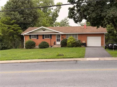929 Bridge St, Catasauqua, PA 18032