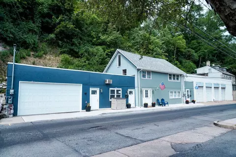 155 Bushkill Dr, Easton, PA 18042