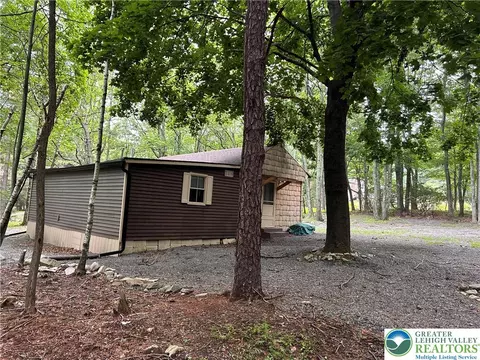 Exterior - 1507 Upper Valley Rd, Effort, PA 18330 photo 3 of 4
