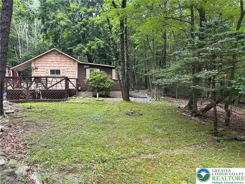 Exterior - 1507 Upper Valley Rd, Effort, PA 18330 photo 1 of 4