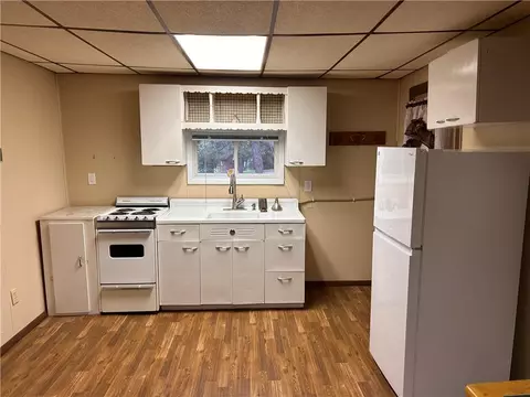 Kitchen - 1507 Upper Valley Rd, Effort, PA 18330 photo 1 of 2